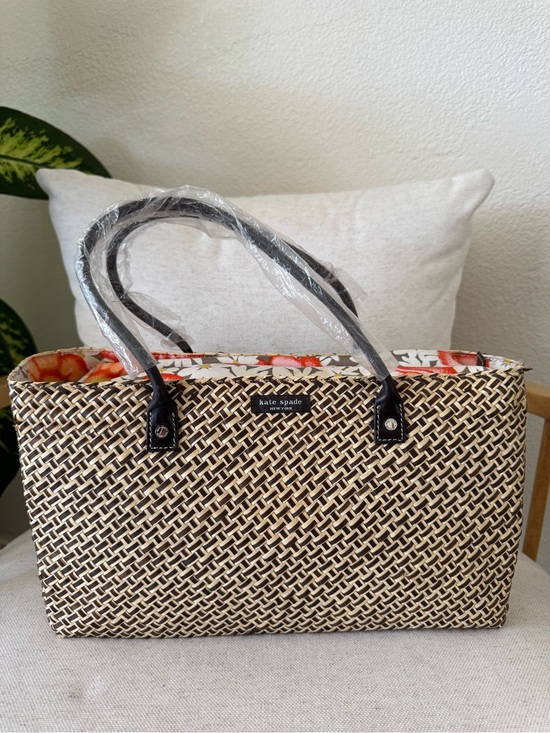 kate spade Handbags - ‼️SOLD‼️Kate Spade New York Natural Woven Straw Weave Nuetral Tote
